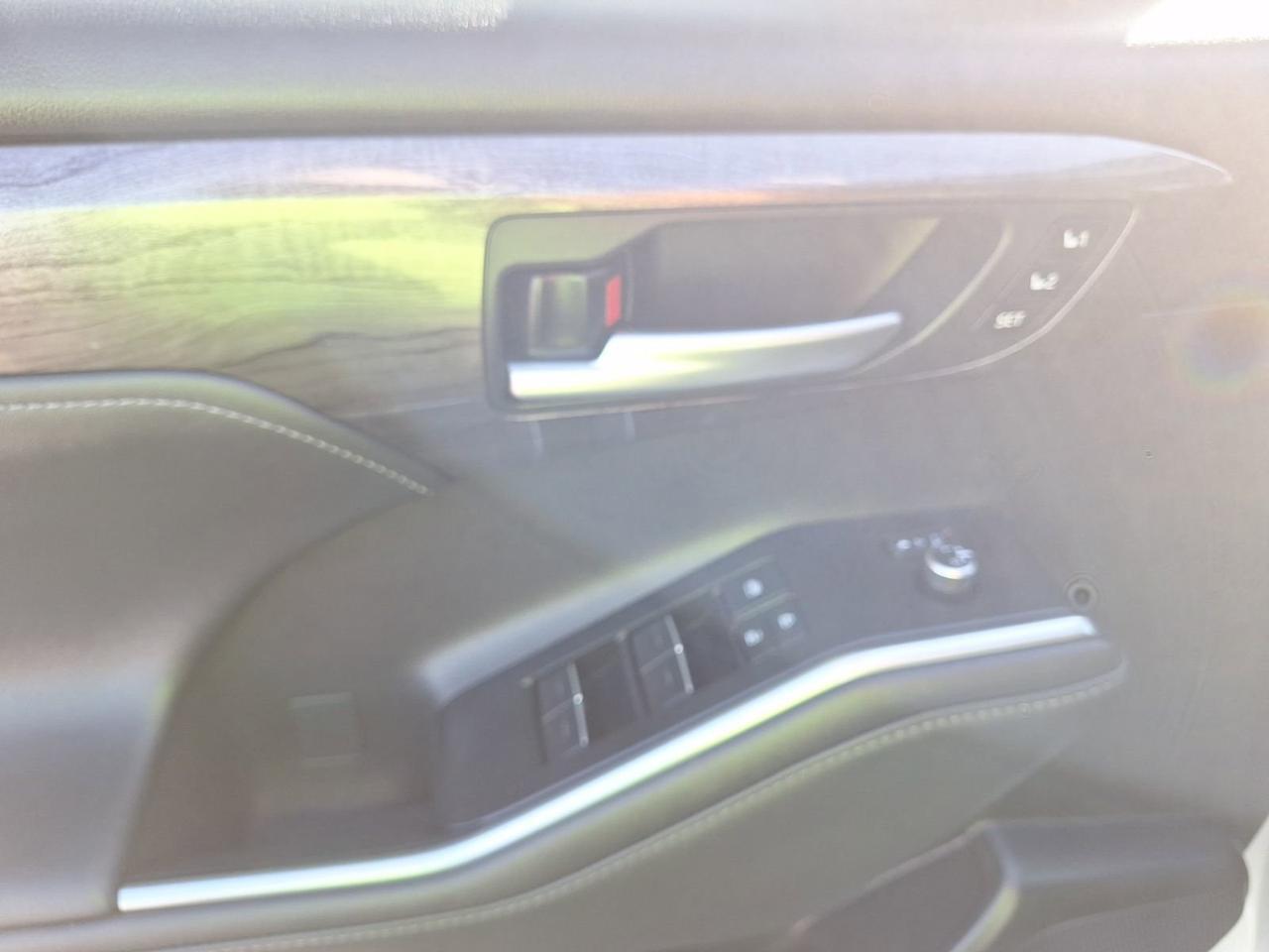 2025 Toyota Highlander Limited Hurst TX