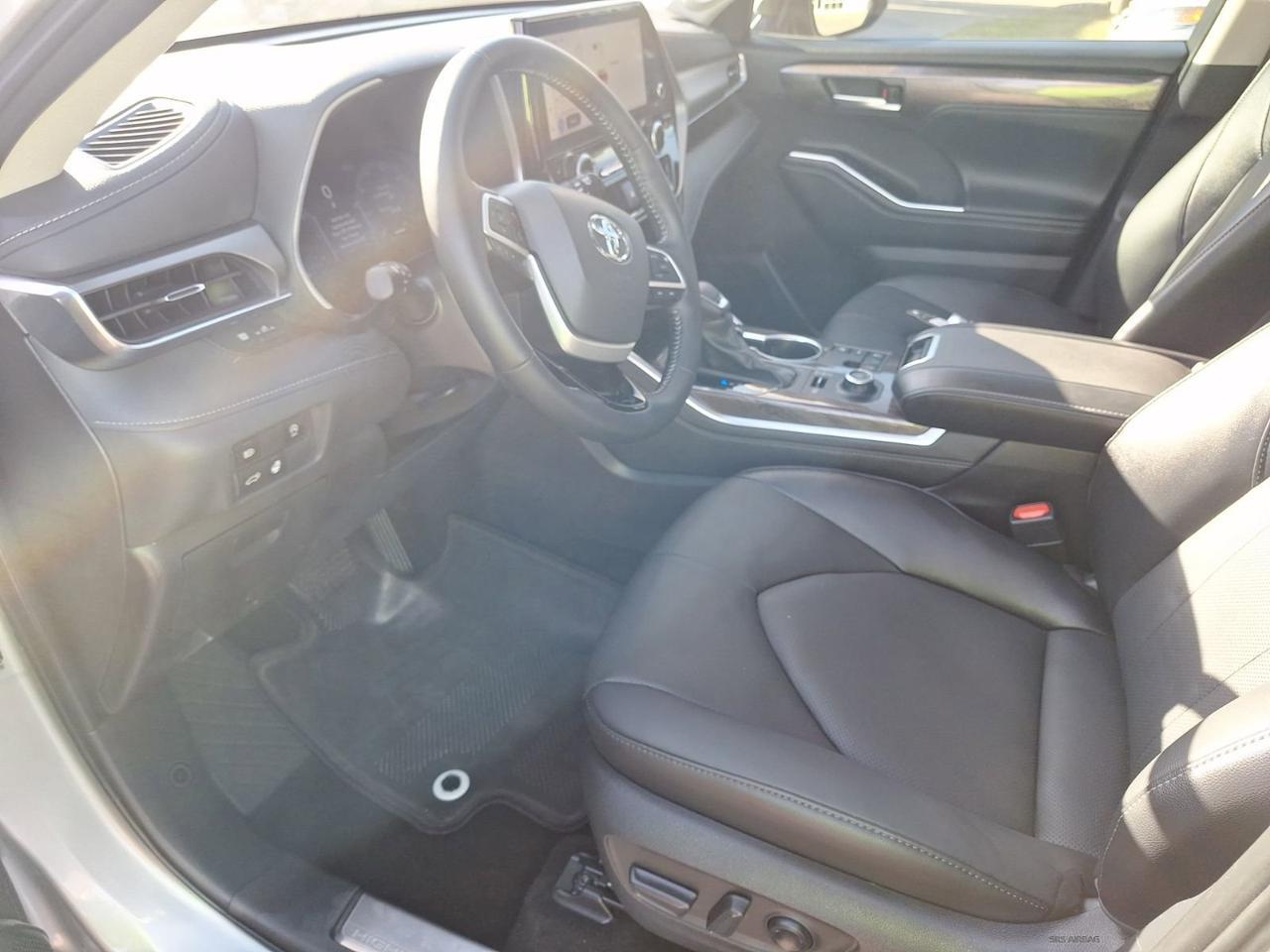 2025 Toyota Highlander Limited Hurst TX