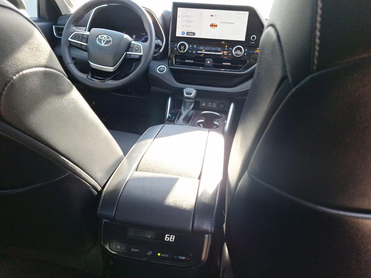 2025 Toyota Highlander Limited Hurst TX