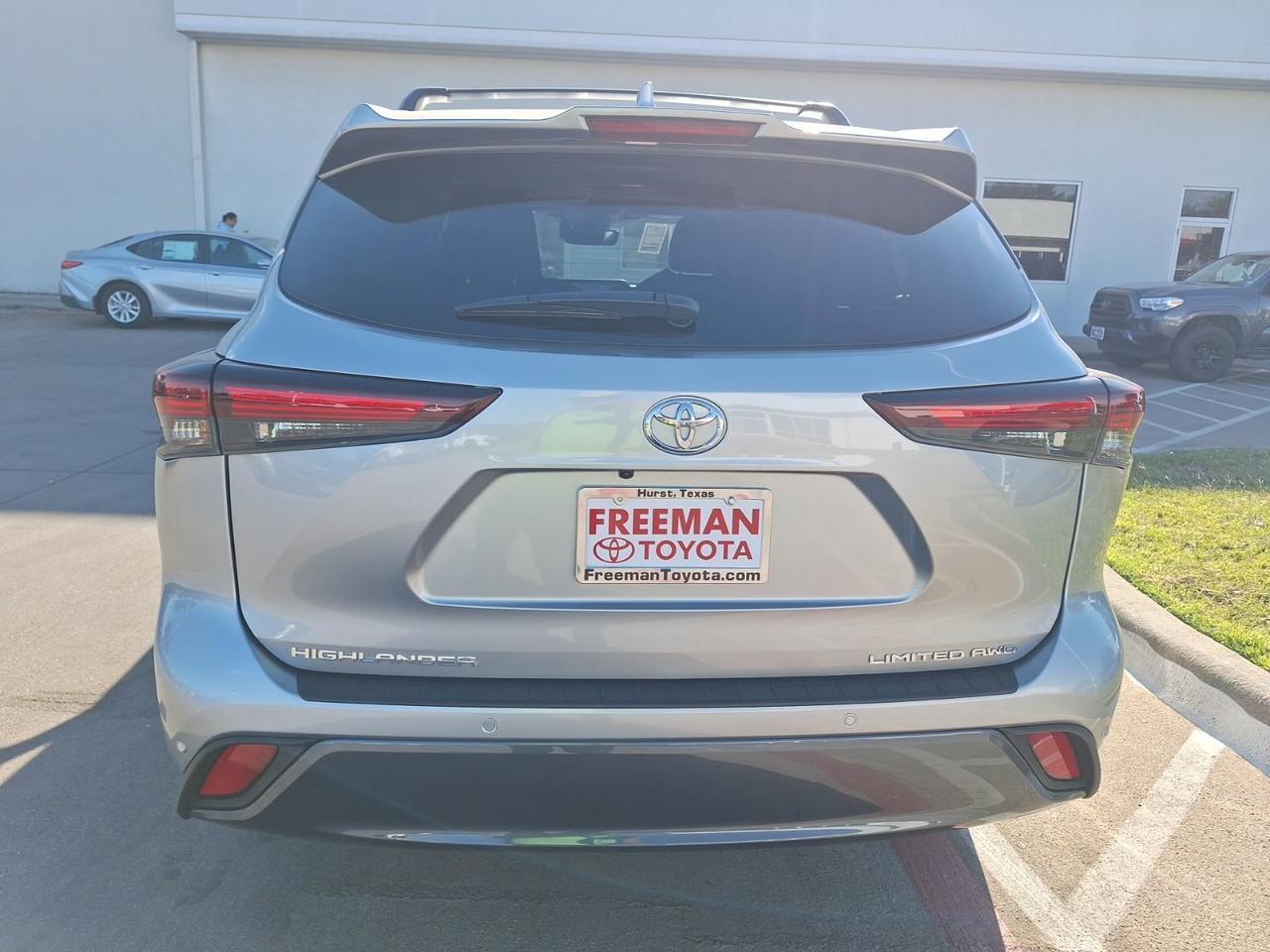 2025 Toyota Highlander Limited Hurst TX