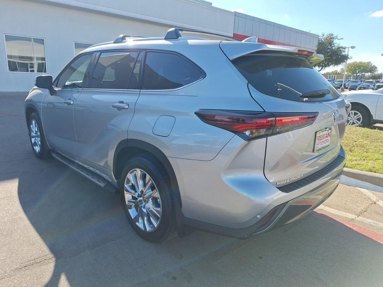 2025 Toyota Highlander Limited Hurst TX