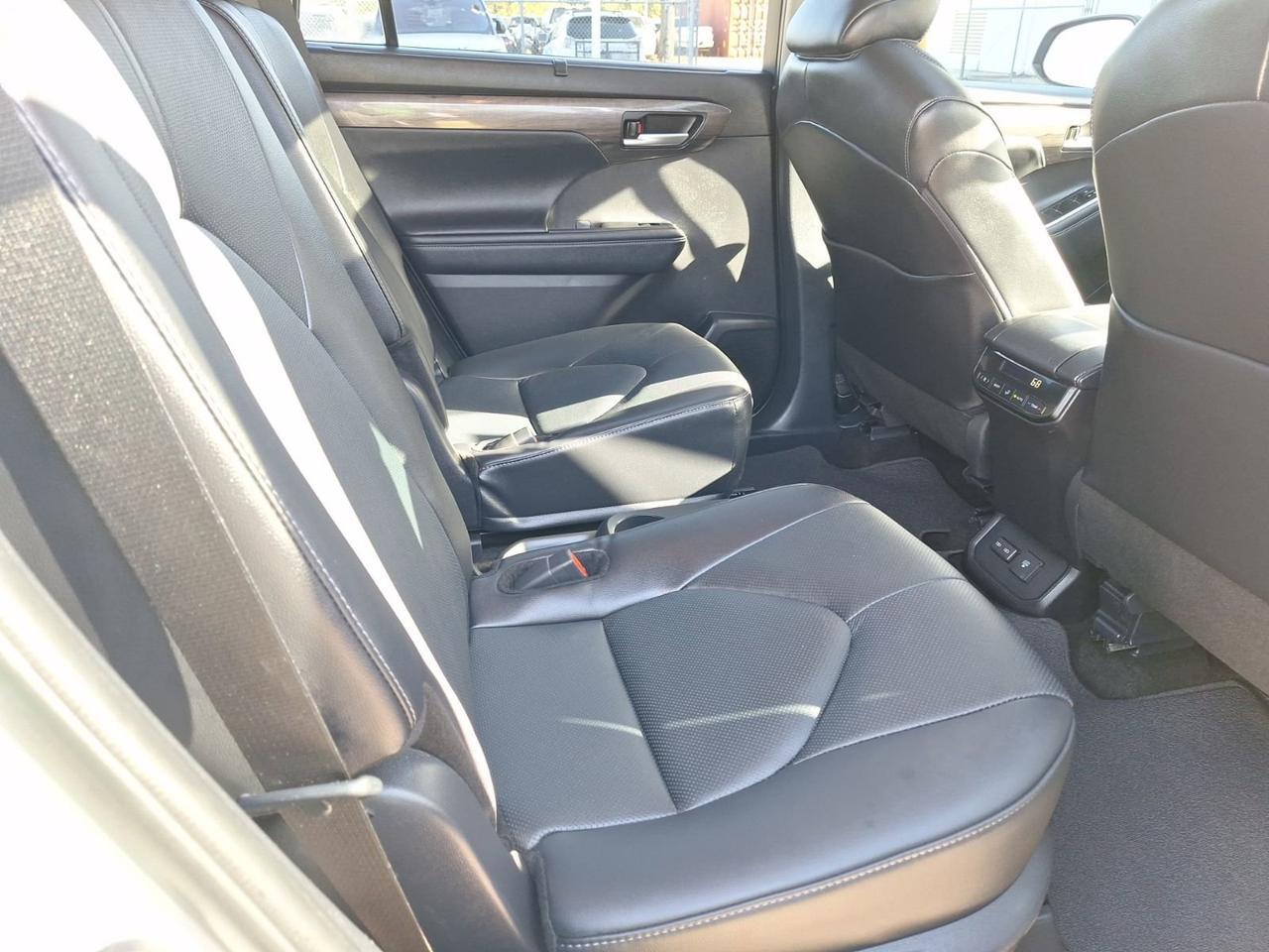 2025 Toyota Highlander Limited Hurst TX