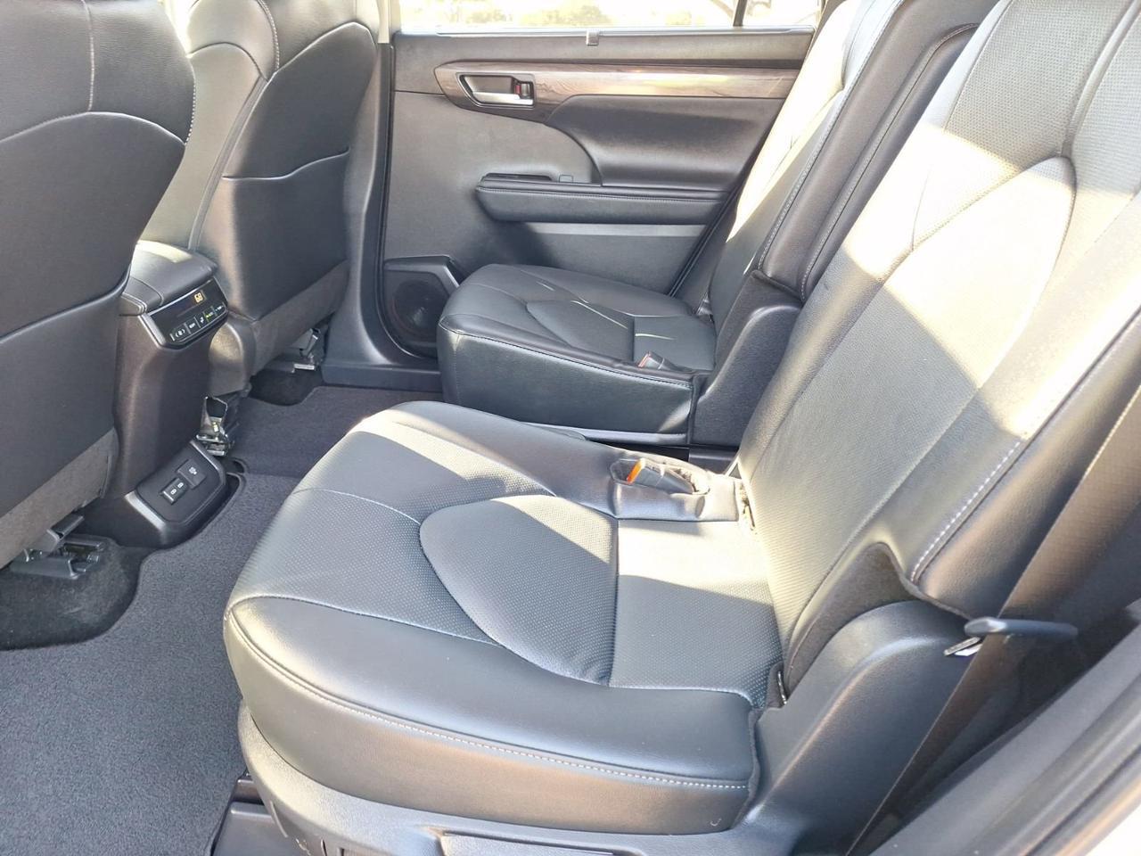 2025 Toyota Highlander Limited Hurst TX