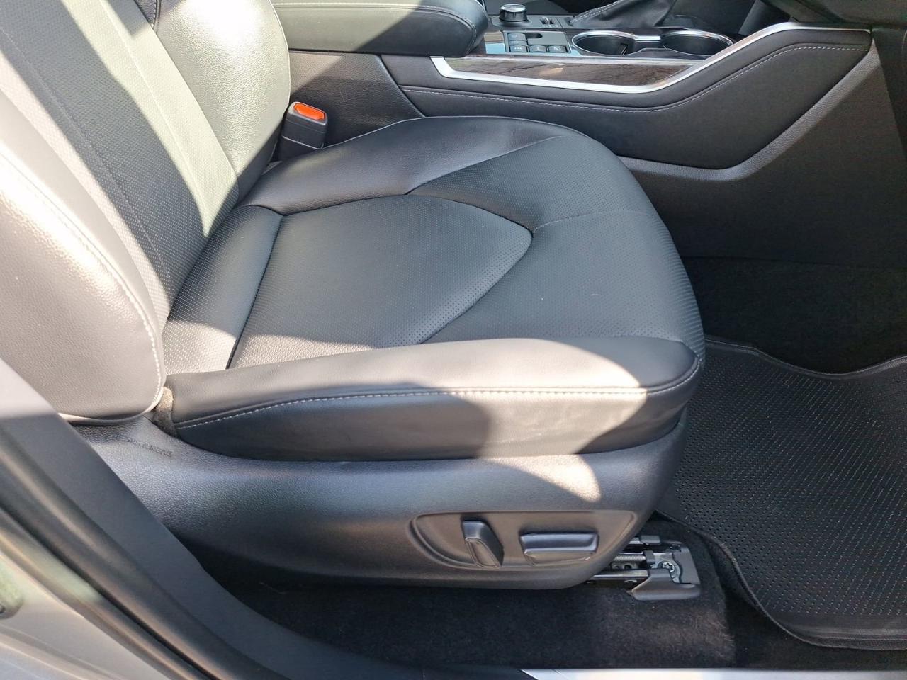 2025 Toyota Highlander Limited Hurst TX