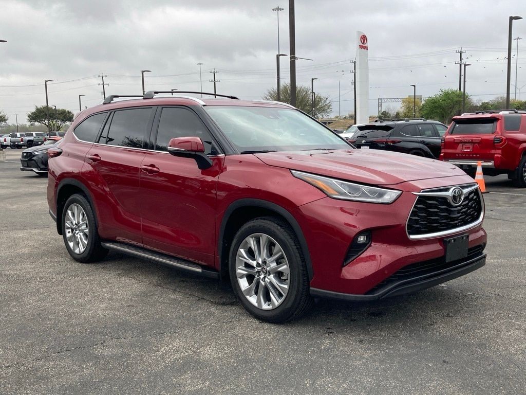 2025 Toyota Highlander Limited