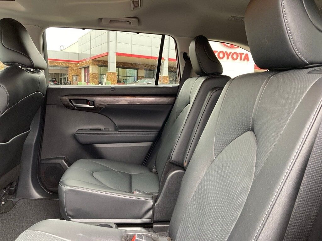 2025 Toyota Highlander Limited San Antonio TX