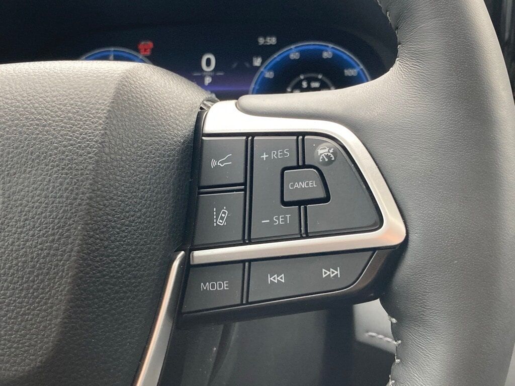 2025 Toyota Highlander Limited San Antonio TX