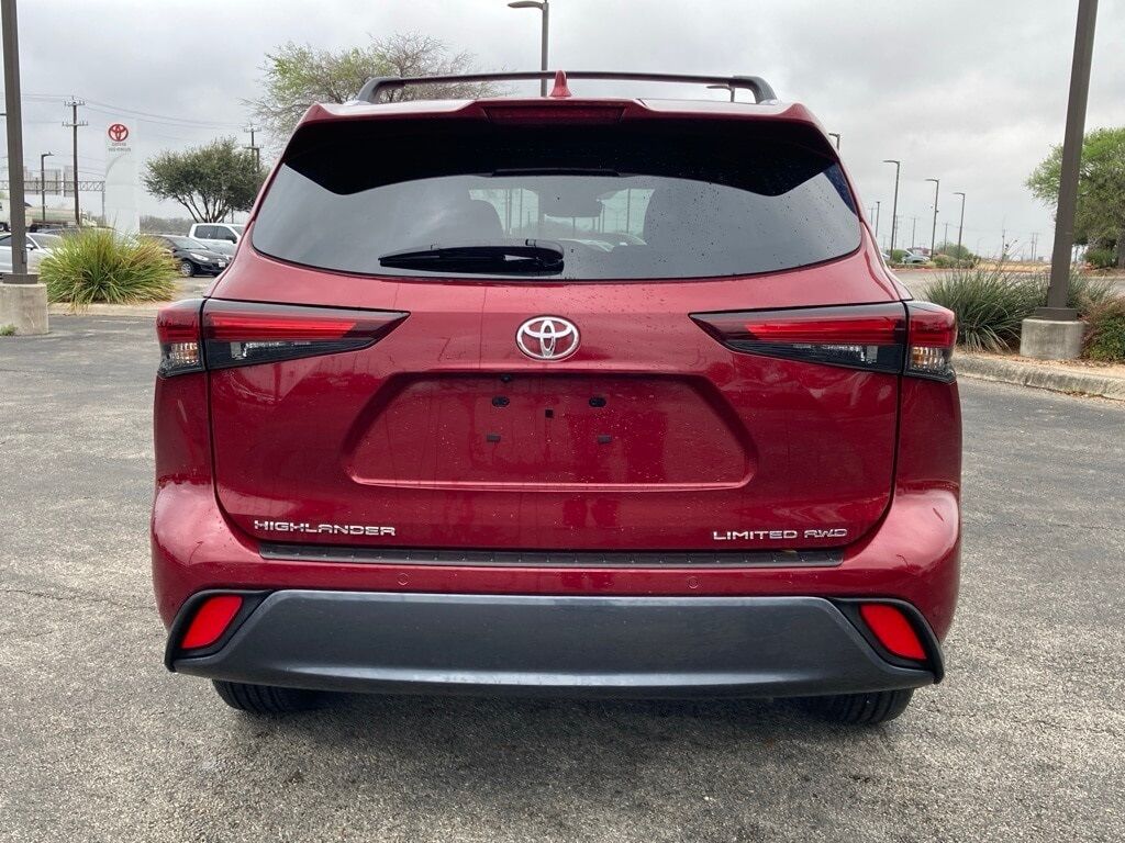 2025 Toyota Highlander Limited San Antonio TX