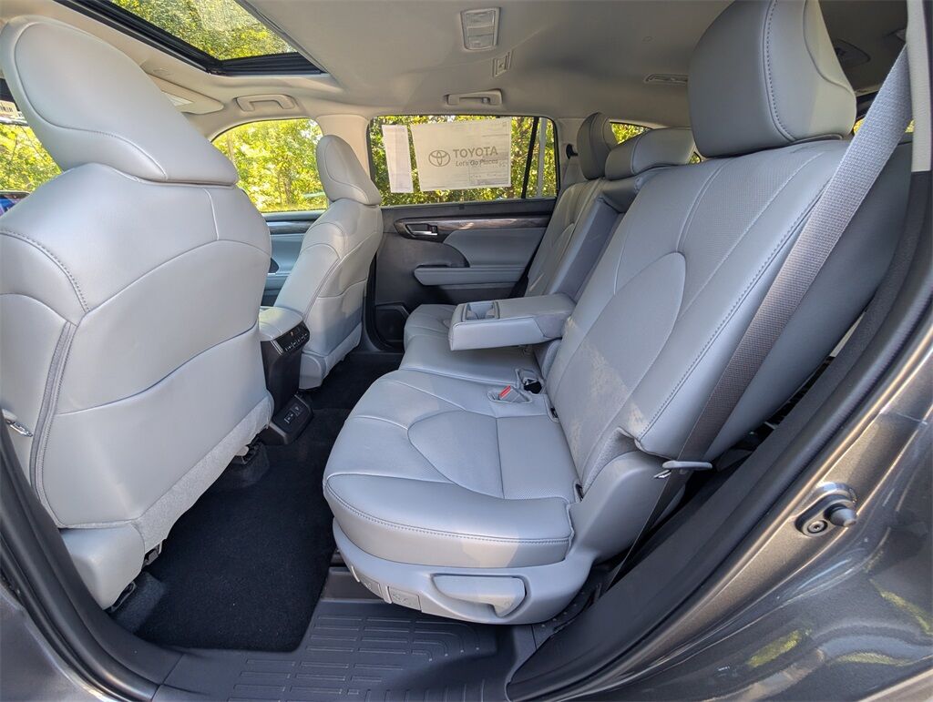 2025 Toyota Highlander Limited Cockeysville MD