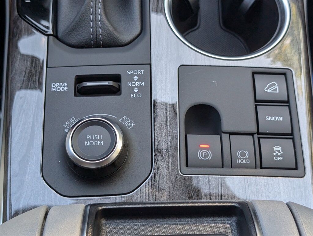 2025 Toyota Highlander Limited Cockeysville MD