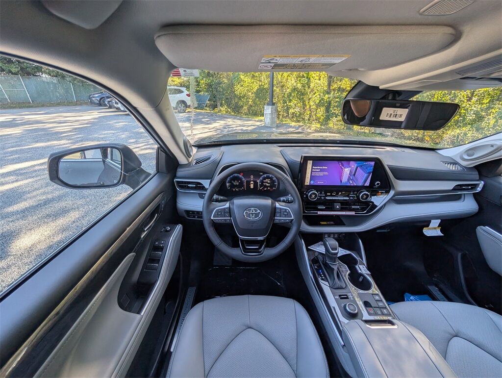 2025 Toyota Highlander Limited Cockeysville MD
