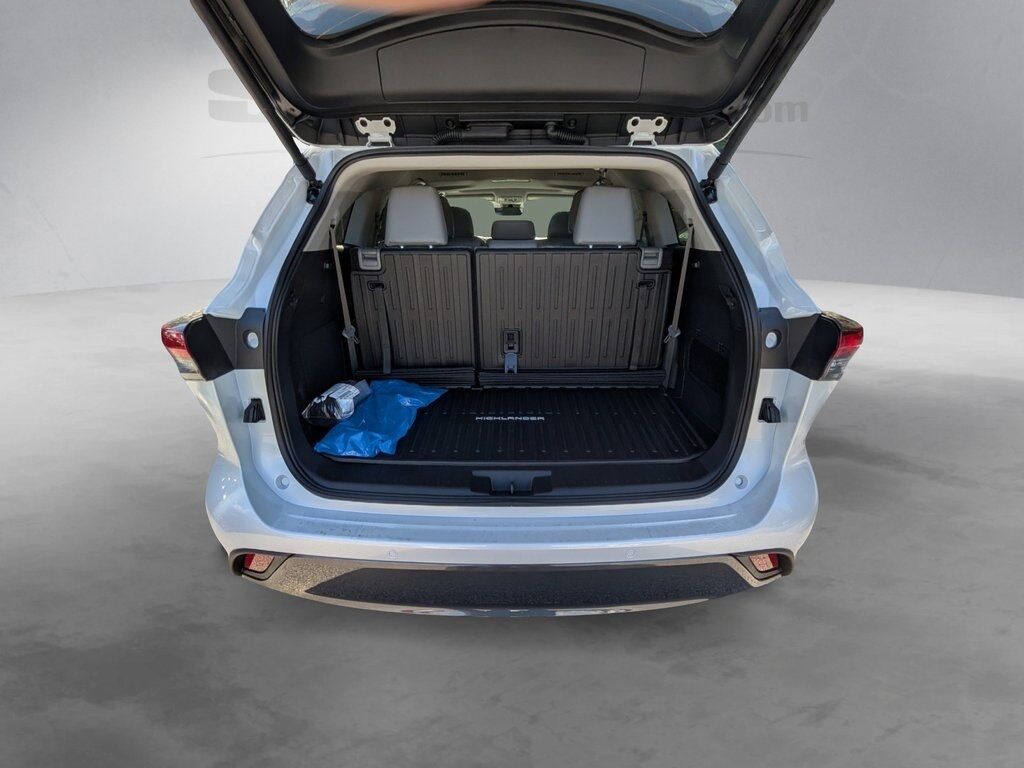 2025 Toyota Highlander Limited