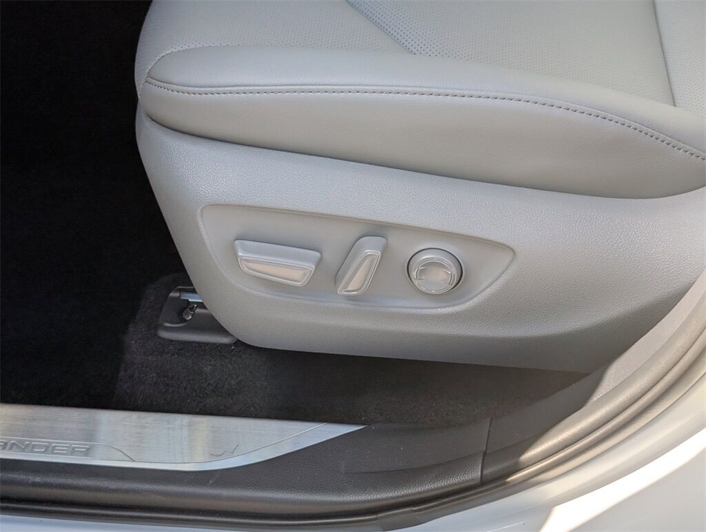 2025 Toyota Highlander Limited