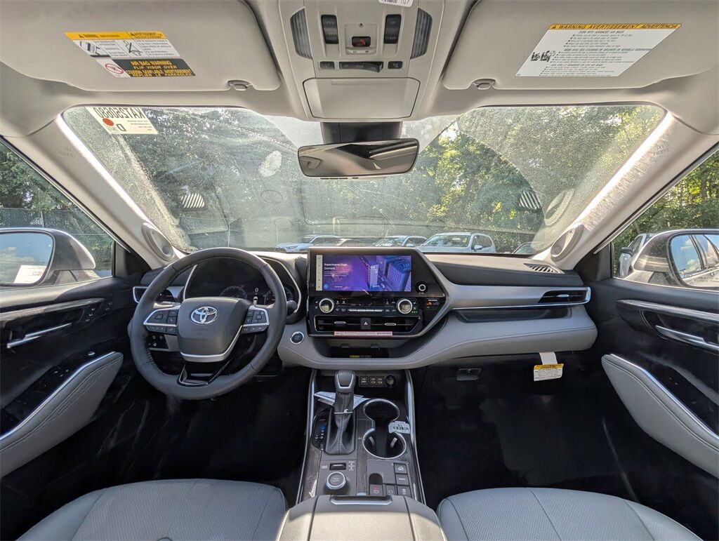 2025 Toyota Highlander Limited