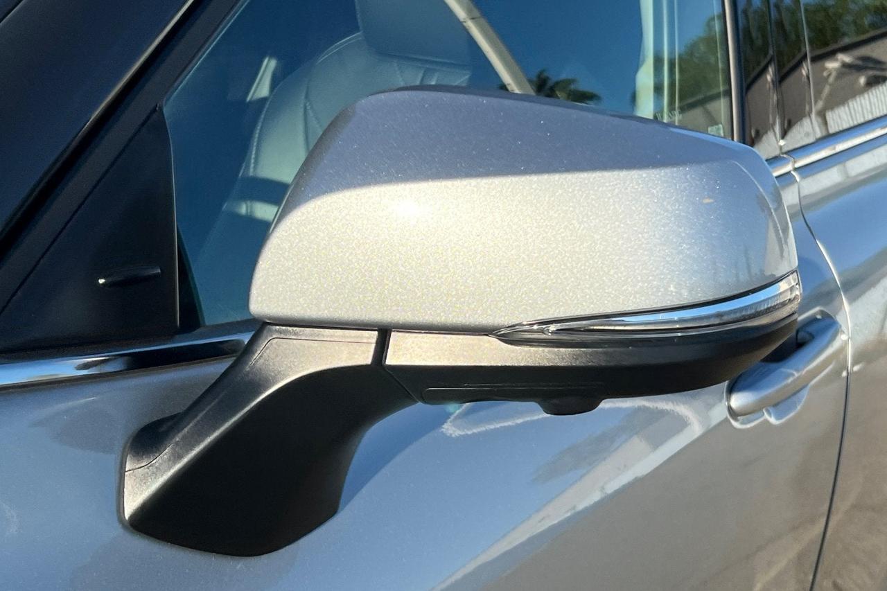 2025 Toyota Highlander Platinum Roseville CA