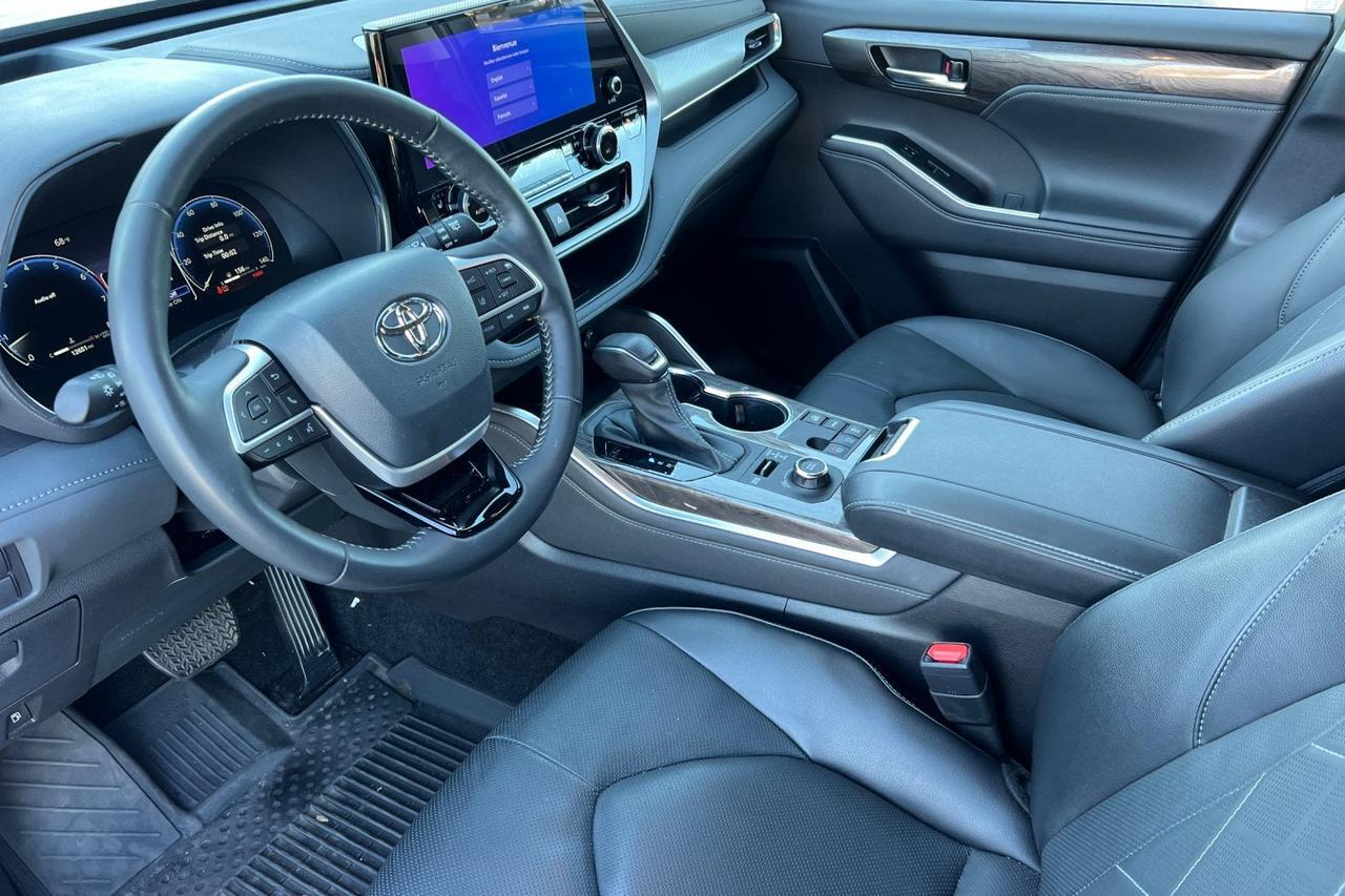 2025 Toyota Highlander Platinum Roseville CA