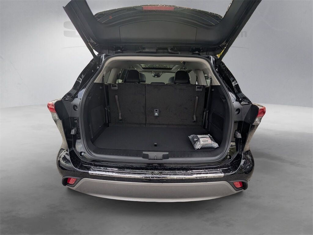 2025 Toyota Highlander Platinum Cockeysville MD