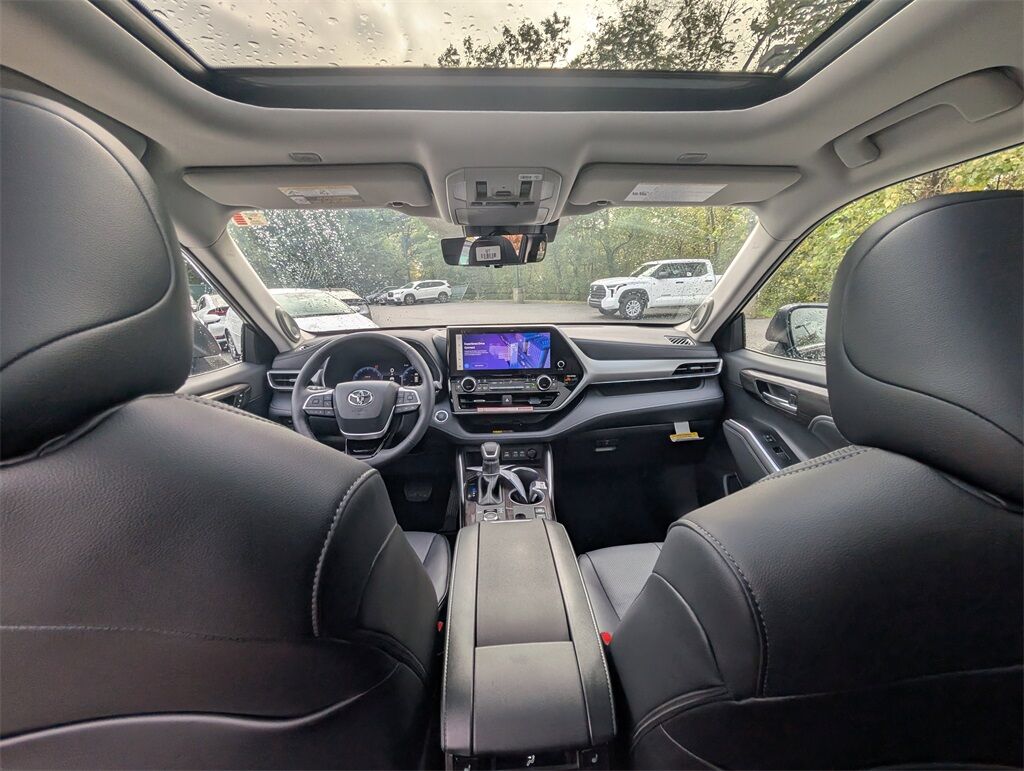2025 Toyota Highlander Platinum Cockeysville MD