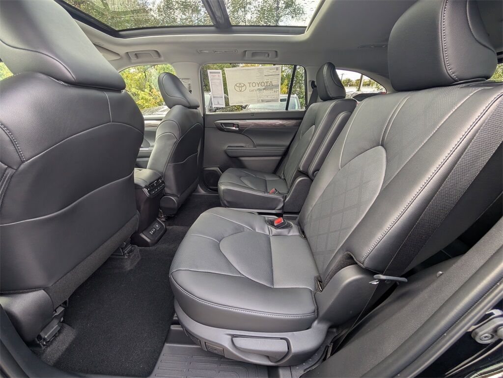2025 Toyota Highlander Platinum Cockeysville MD