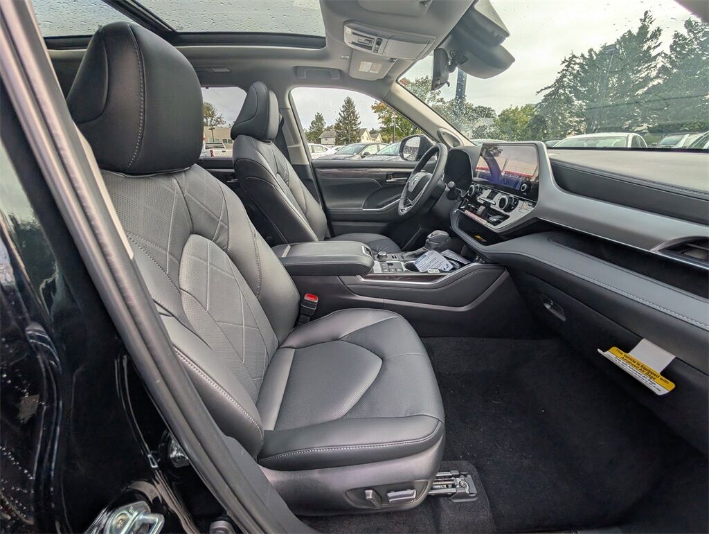 2025 Toyota Highlander Platinum Cockeysville MD