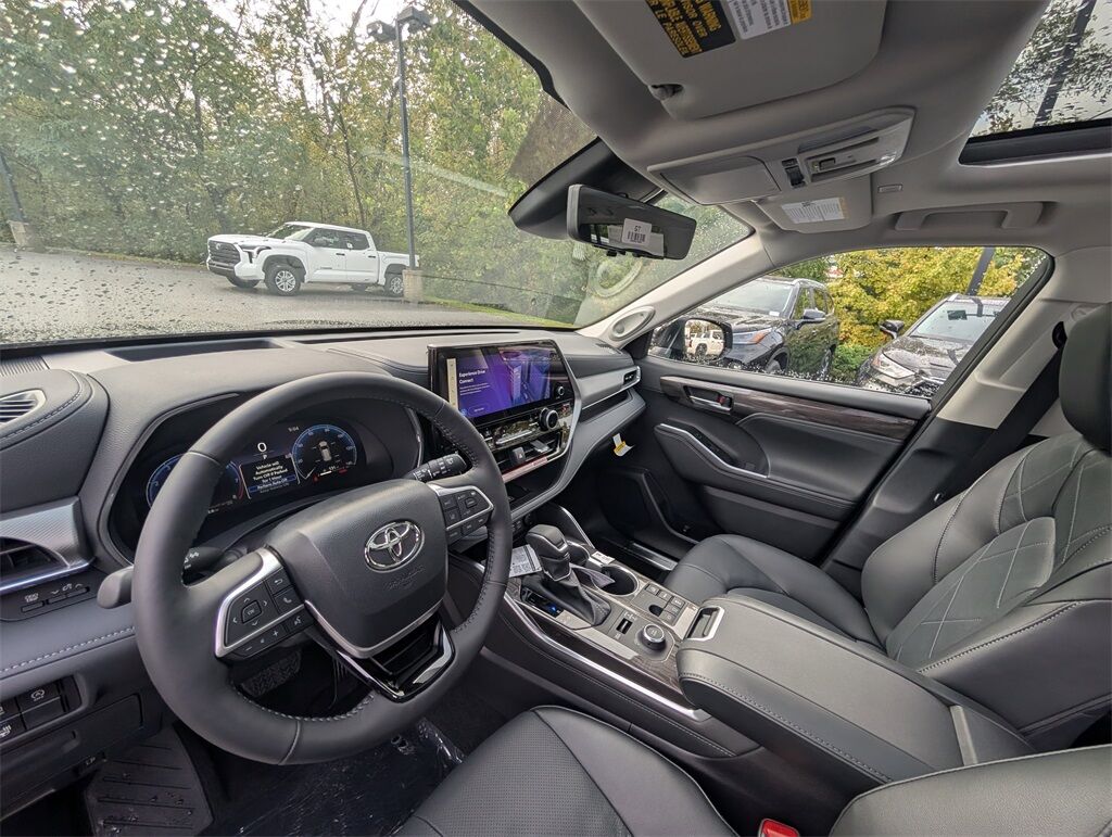 2025 Toyota Highlander Platinum Cockeysville MD