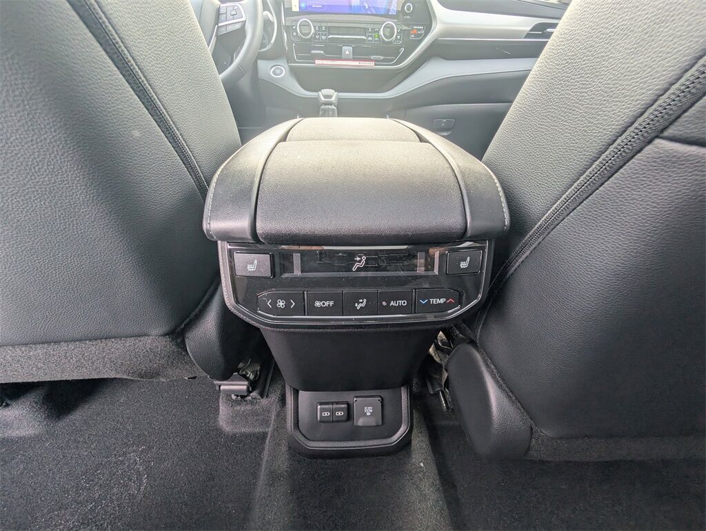 2025 Toyota Highlander Platinum Cockeysville MD
