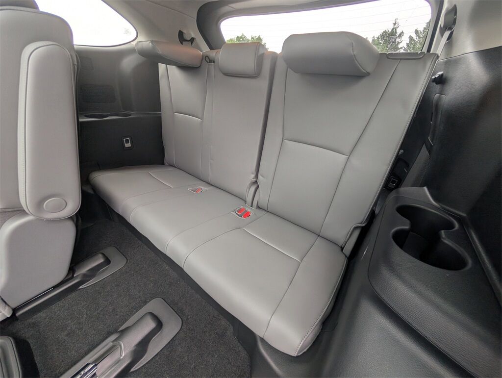 2025 Toyota Highlander Platinum