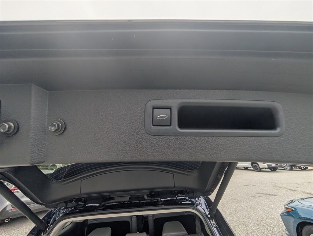 2025 Toyota Highlander Platinum