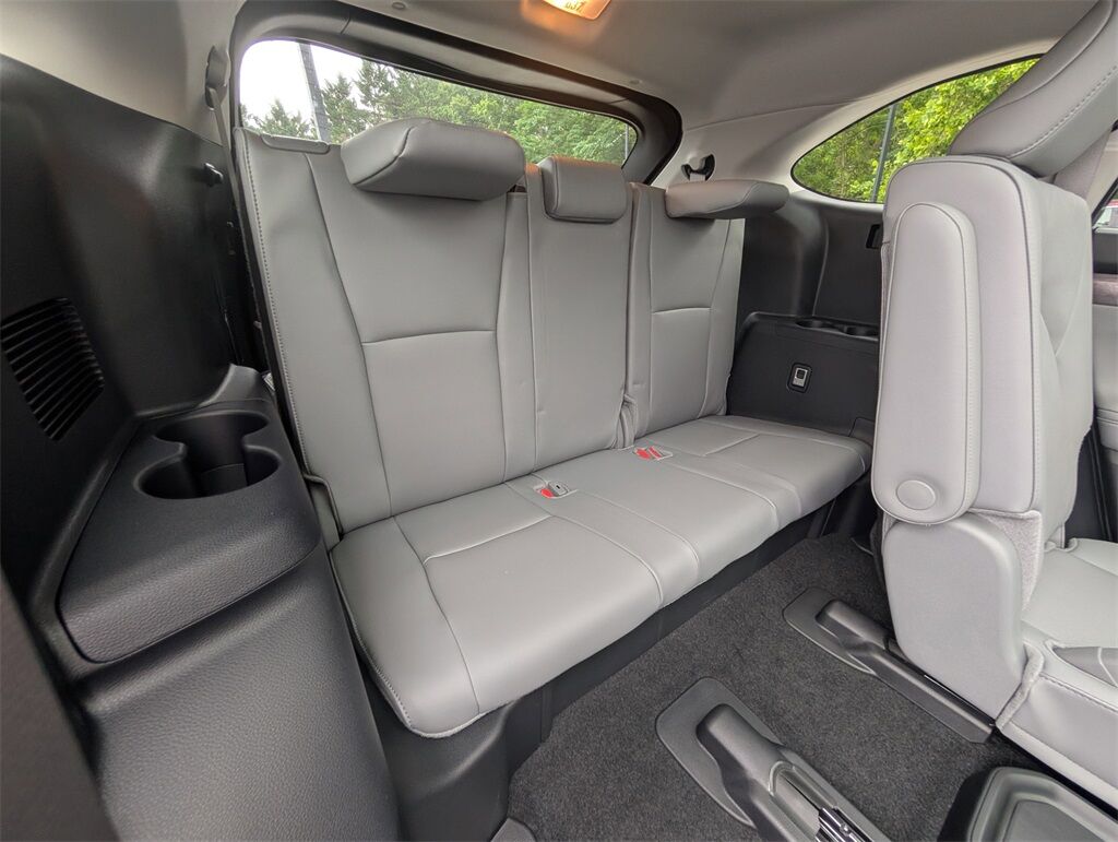 2025 Toyota Highlander Platinum