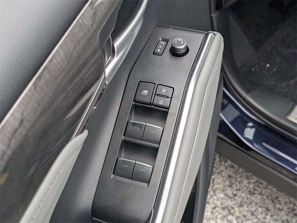 2025 Toyota Highlander Platinum
