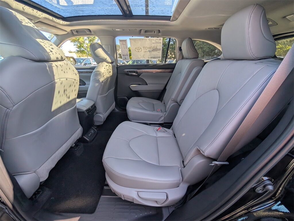 2025 Toyota Highlander Platinum Cockeysville MD