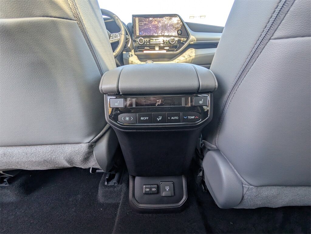 2025 Toyota Highlander Platinum Cockeysville MD