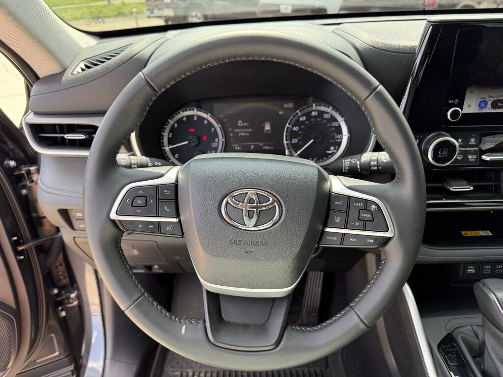 2025 Toyota Highlander XLE Crestwood KY