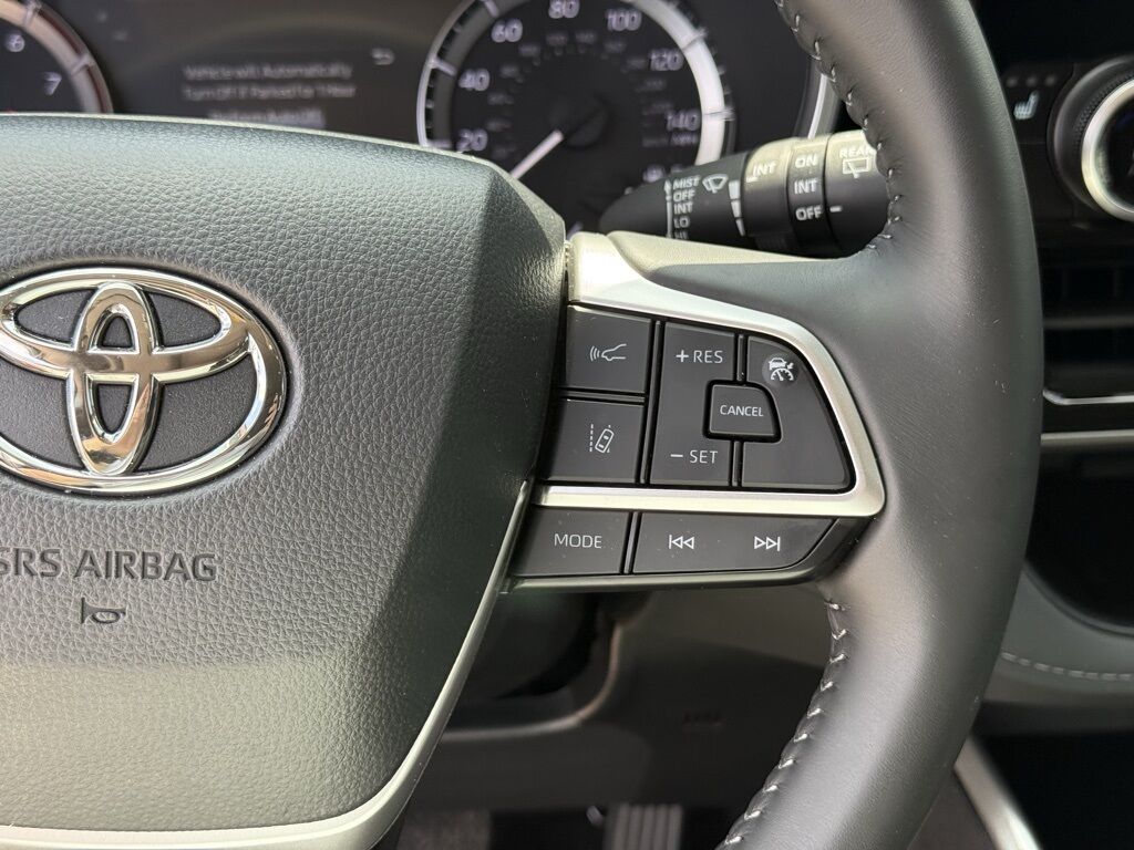2025 Toyota Highlander XLE Crestwood KY
