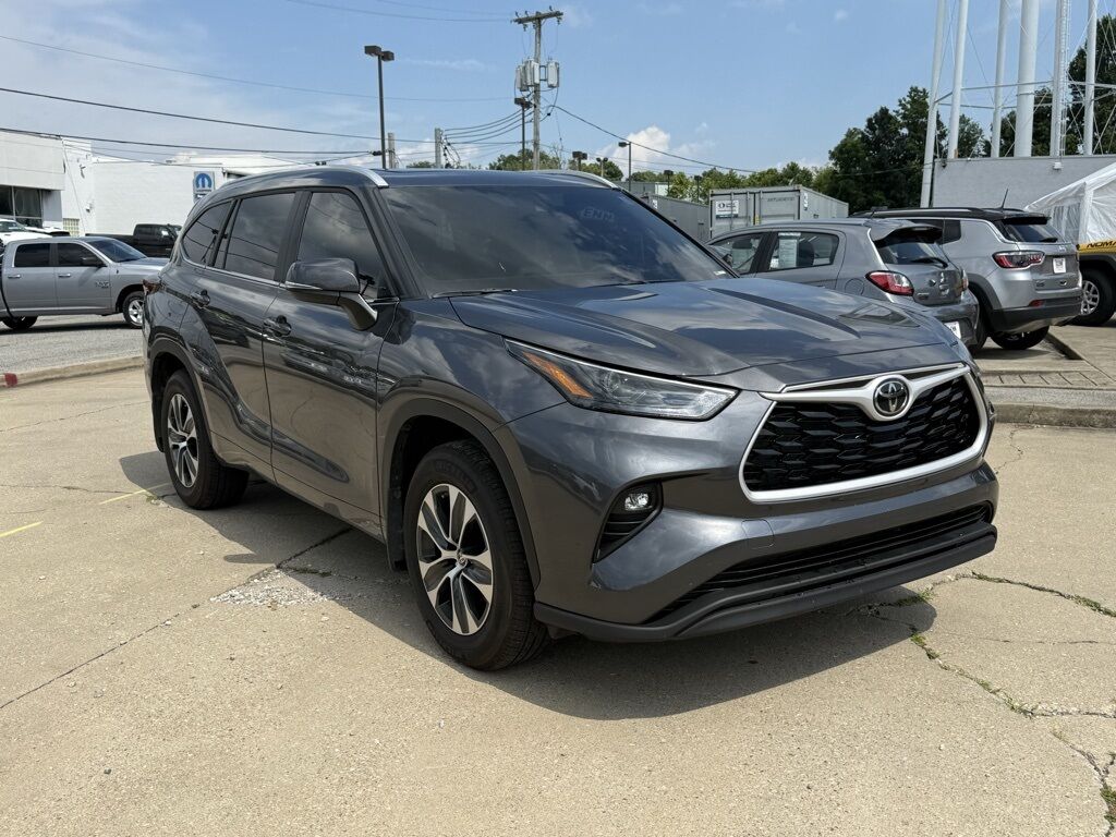 2025 Toyota Highlander XLE Crestwood KY