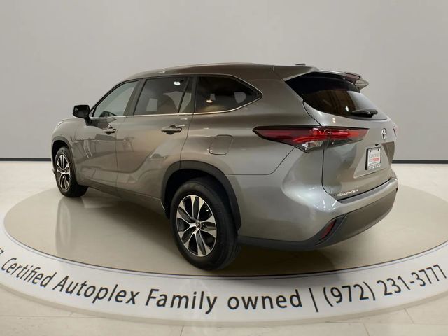 2025 Toyota Highlander XLE