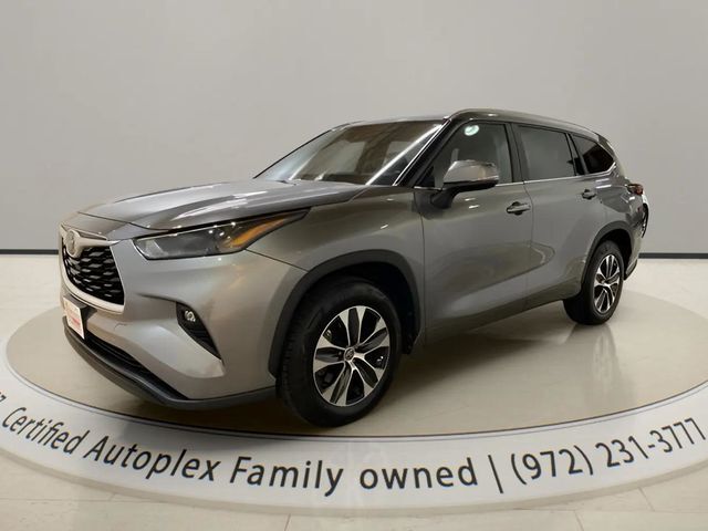 2025 Toyota Highlander XLE