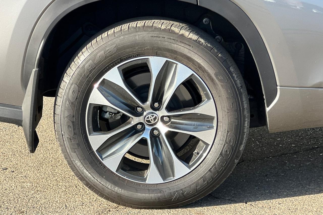 2025 Toyota Highlander XLE Roseville CA