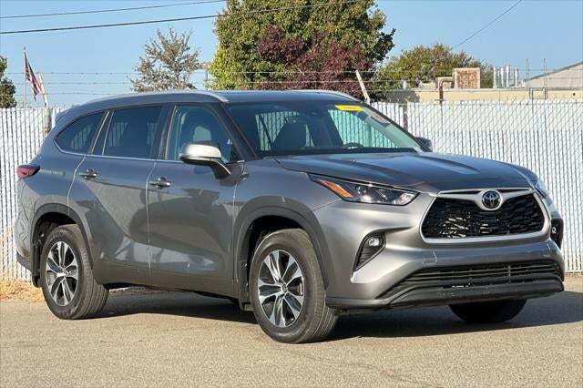 2025 Toyota Highlander XLE Roseville CA