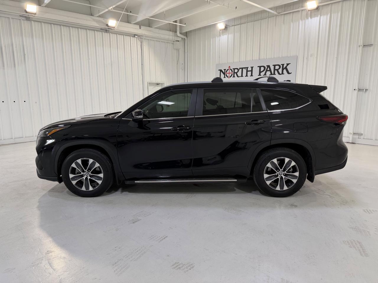2025 Toyota Highlander XLE San Antonio TX