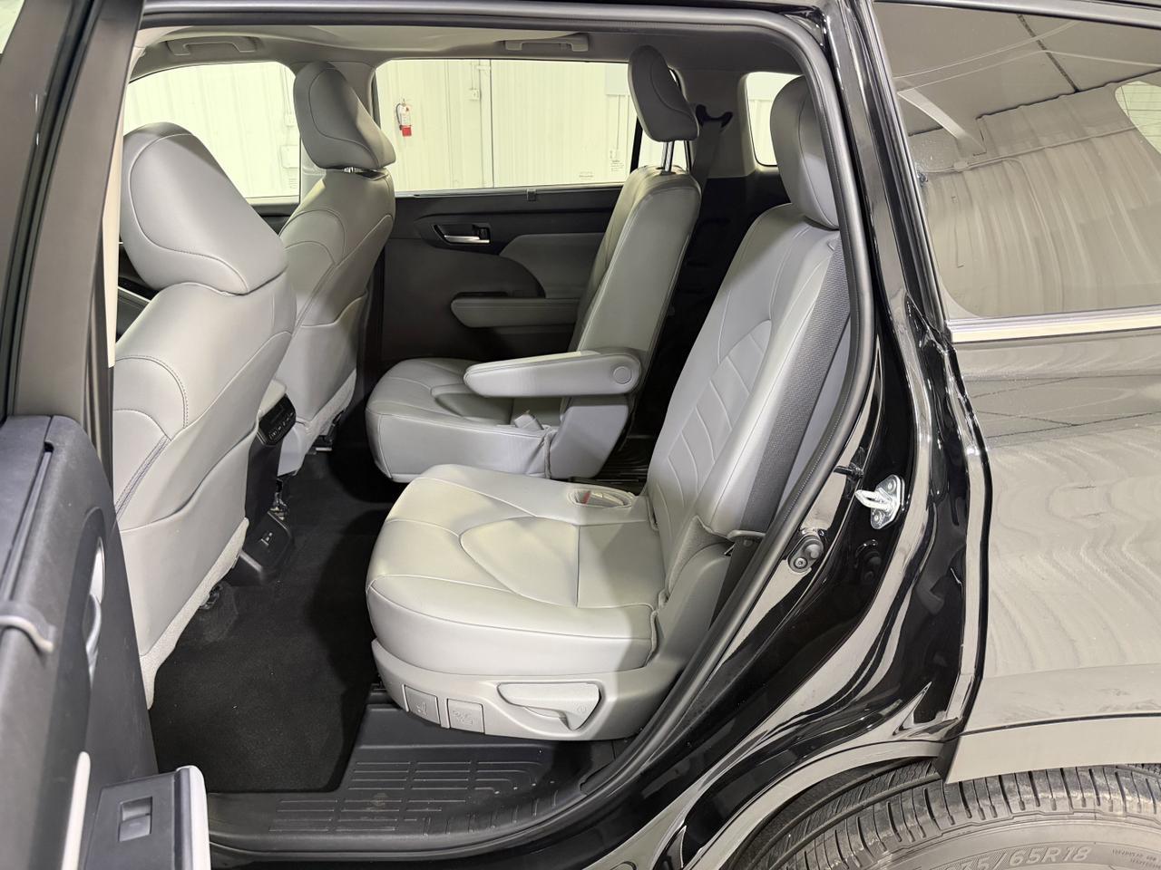 2025 Toyota Highlander XLE San Antonio TX