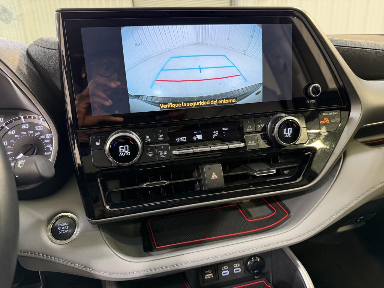 2025 Toyota Highlander XLE San Antonio TX