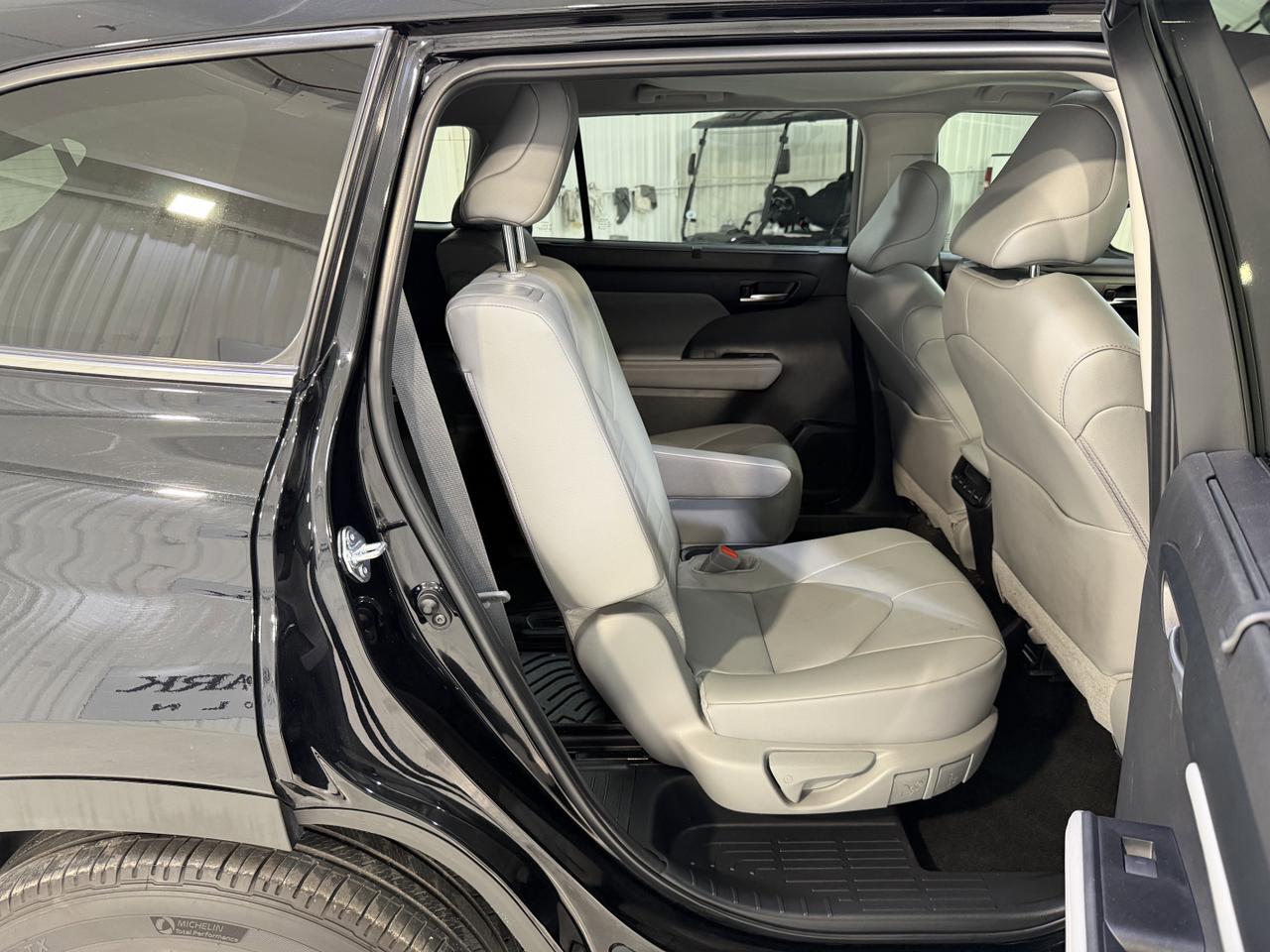 2025 Toyota Highlander XLE San Antonio TX