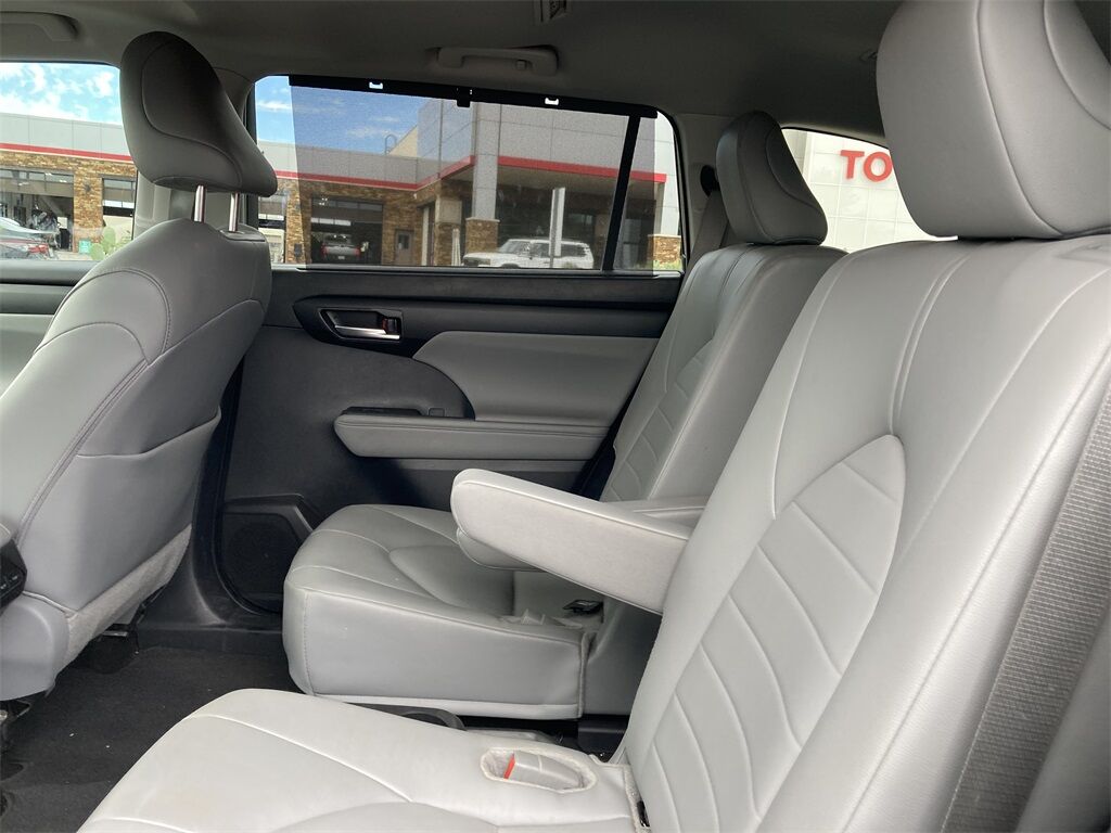 2025 Toyota Highlander XLE San Antonio TX