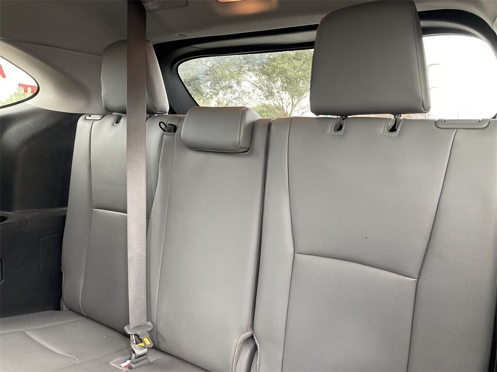 2025 Toyota Highlander XLE San Antonio TX