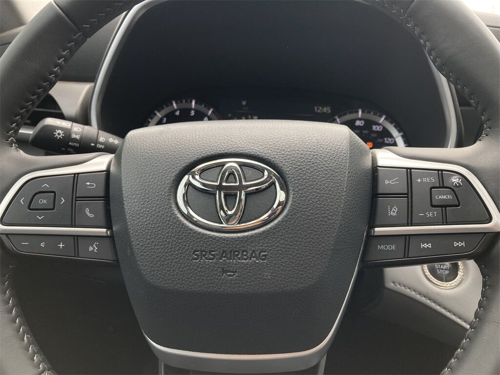 2025 Toyota Highlander XLE San Antonio TX