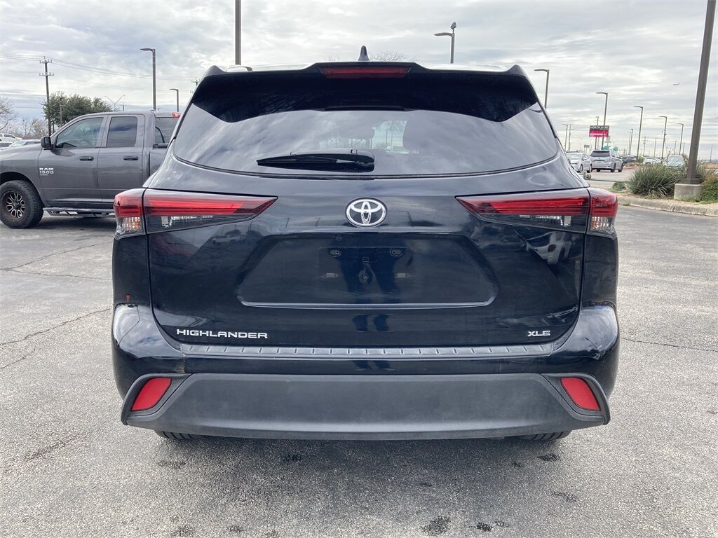 2025 Toyota Highlander XLE San Antonio TX