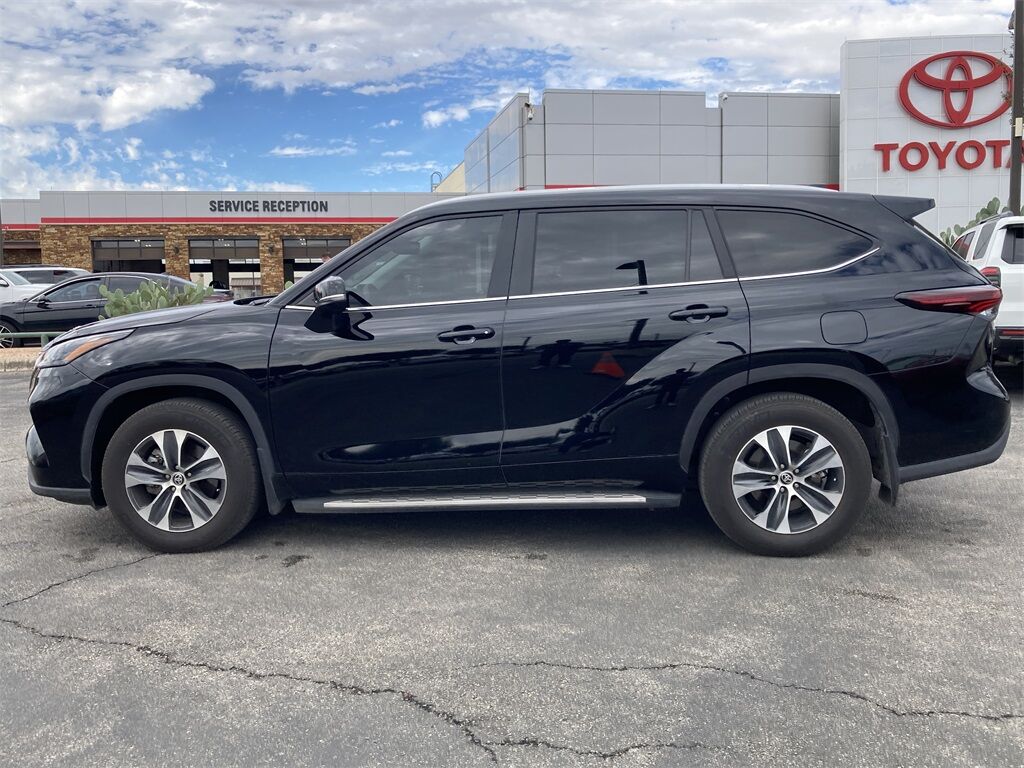 2025 Toyota Highlander XLE San Antonio TX
