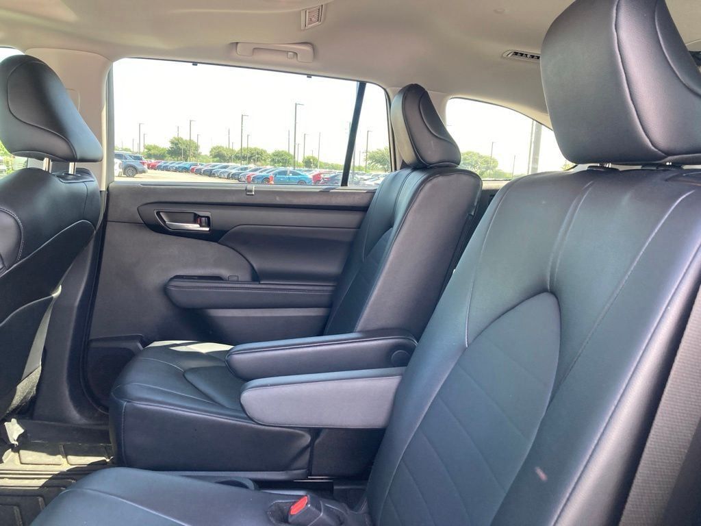 2025 Toyota Highlander XLE San Antonio TX