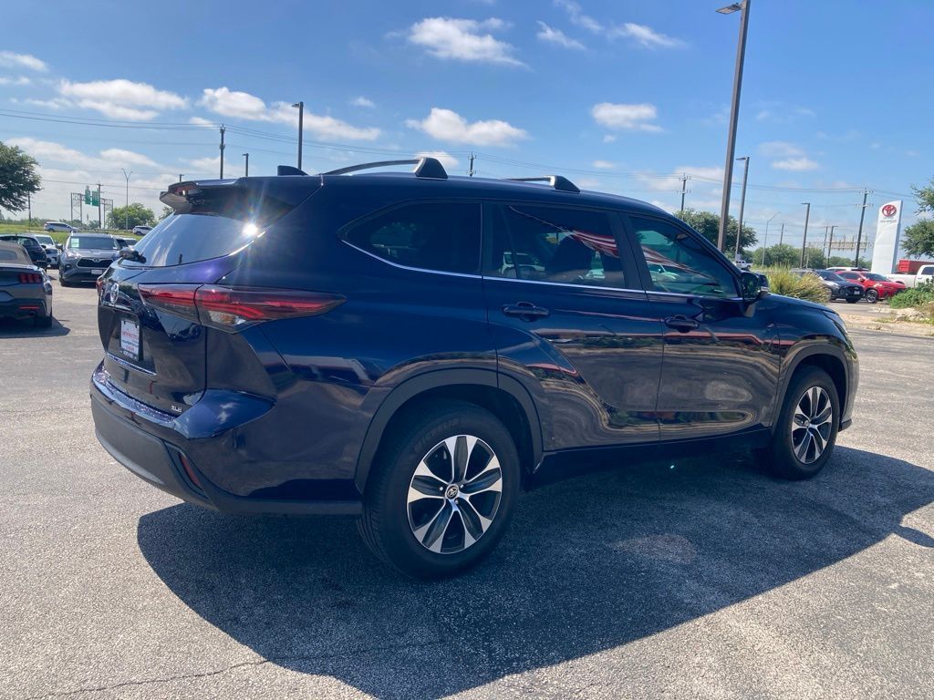 2025 Toyota Highlander XLE San Antonio TX